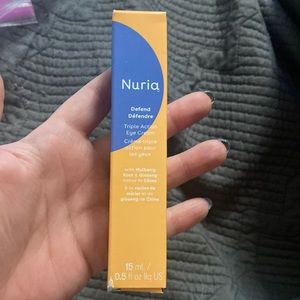 Nuria triple active eye cream
